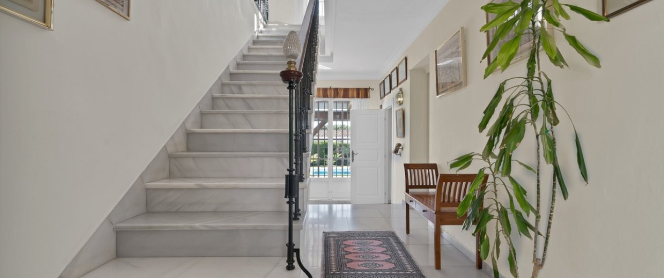 Resale - Villa - Marbella - Las Brisas