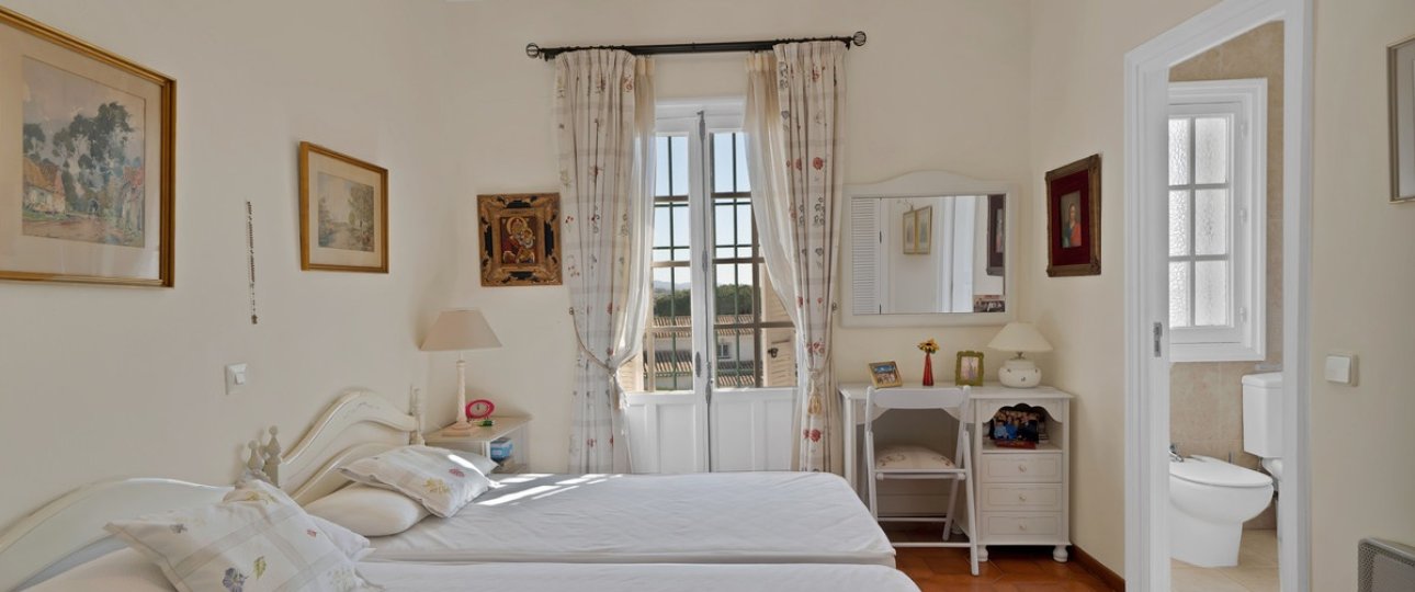 Resale - Villa - Marbella - Las Brisas