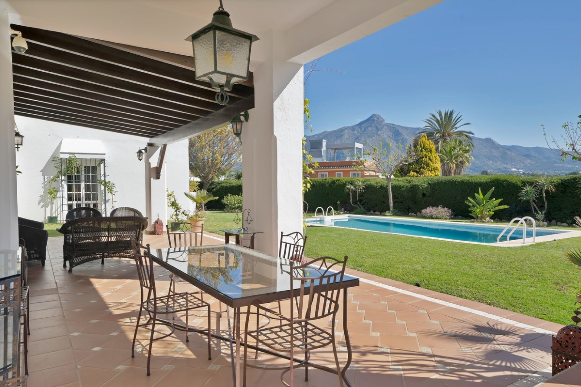 Resale - Villa - Marbella - Las Brisas
