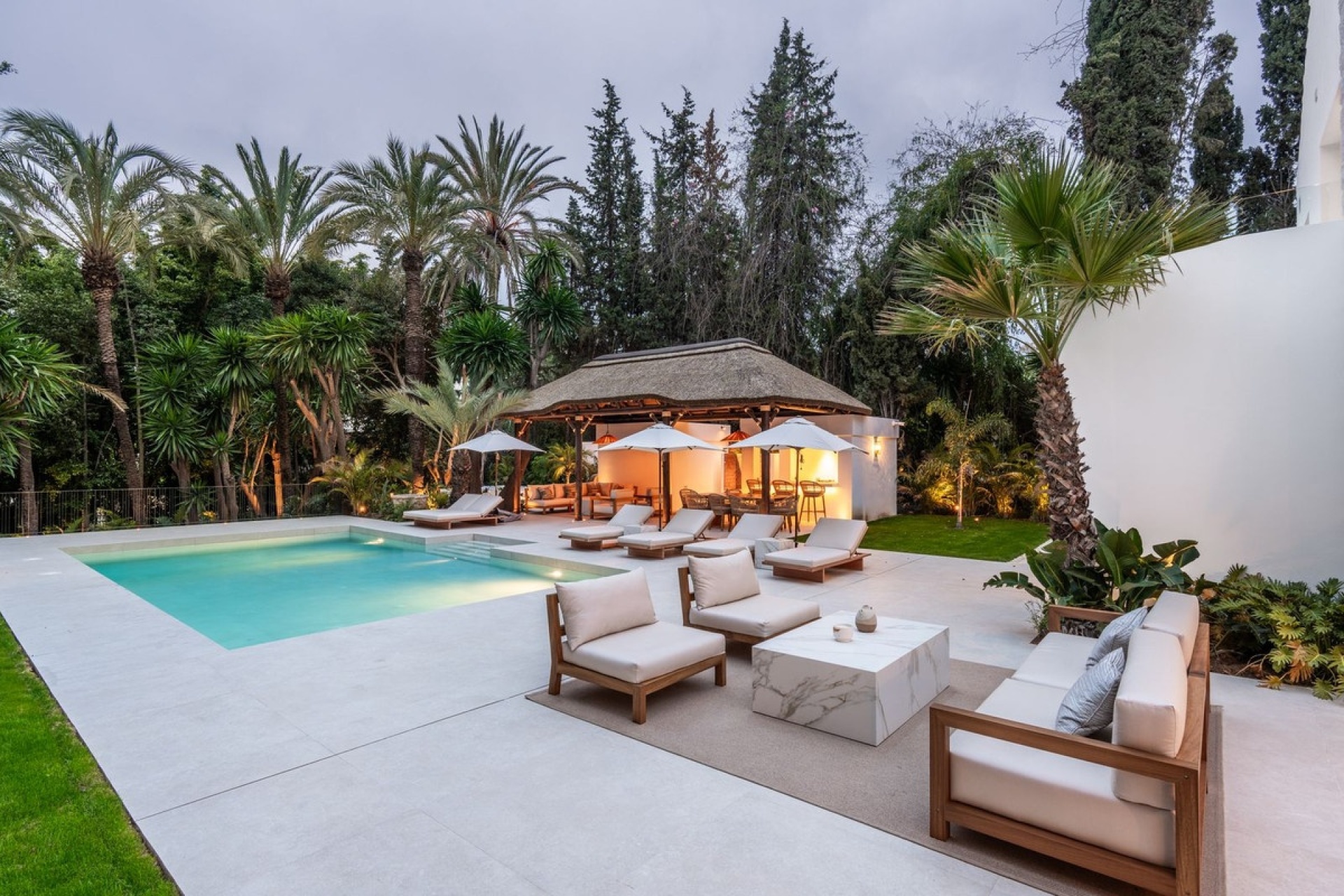 Resale - Villa - Marbella - Las Brisas