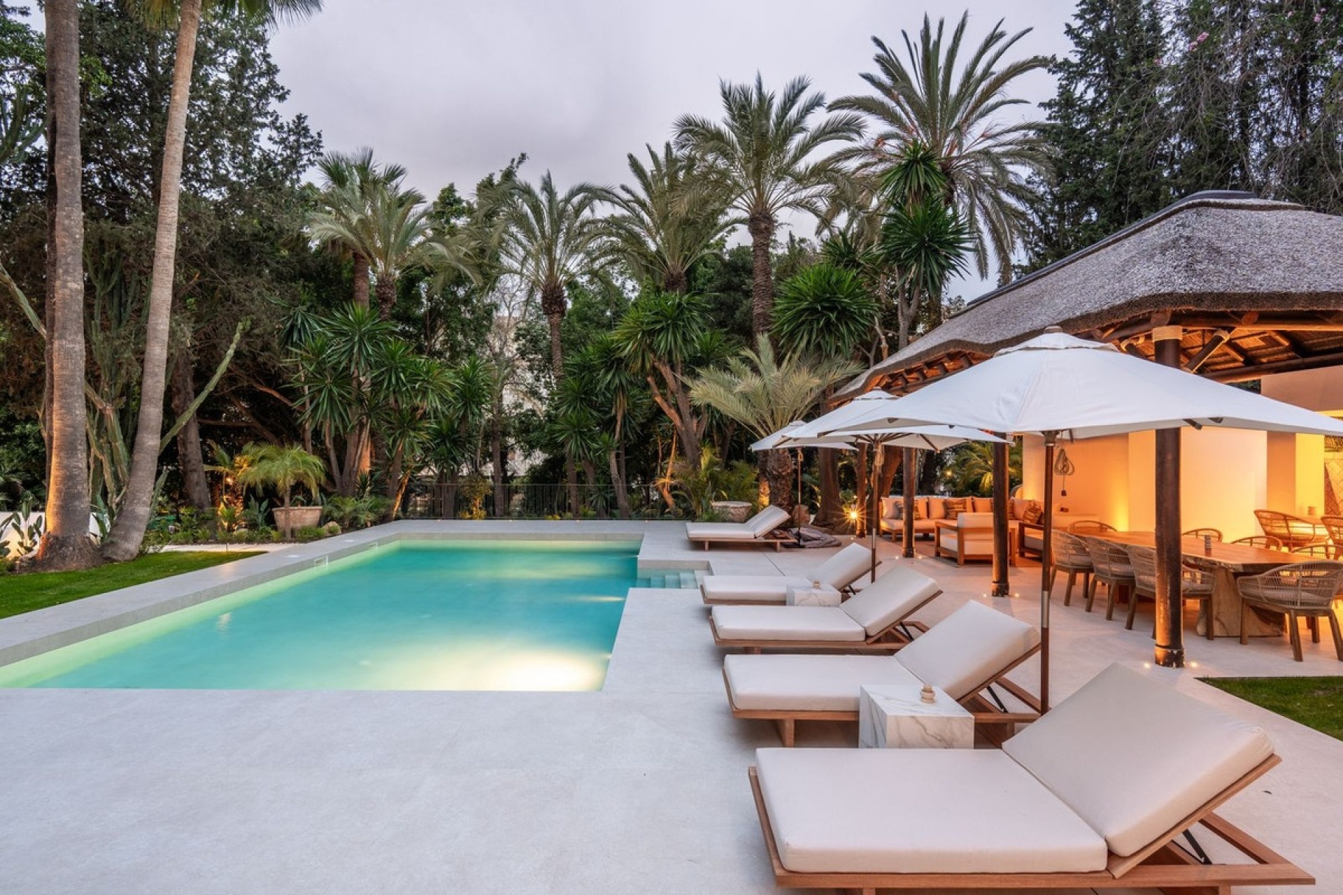 Resale - Villa - Marbella - Las Brisas