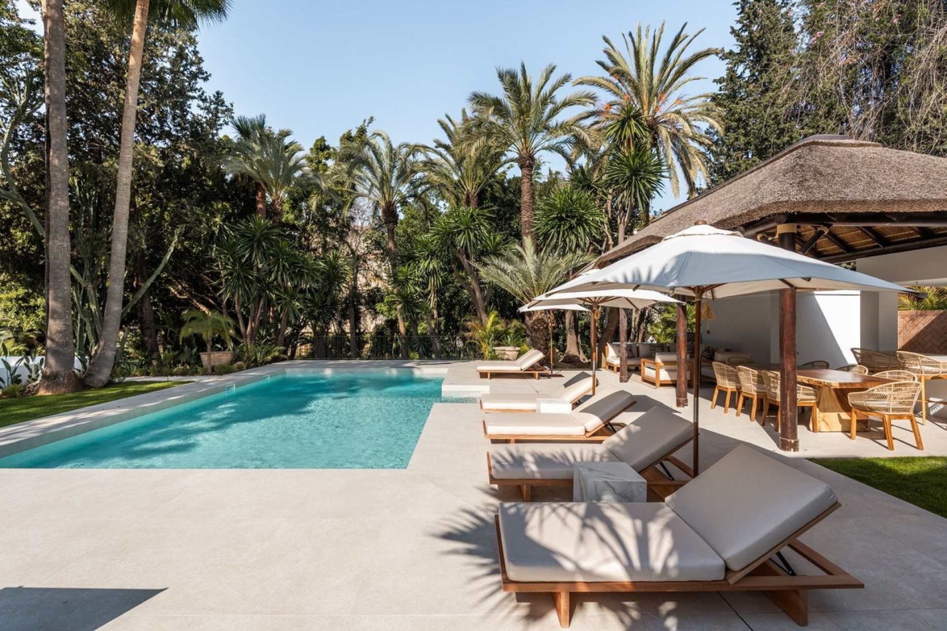 Resale - Villa - Marbella - Las Brisas