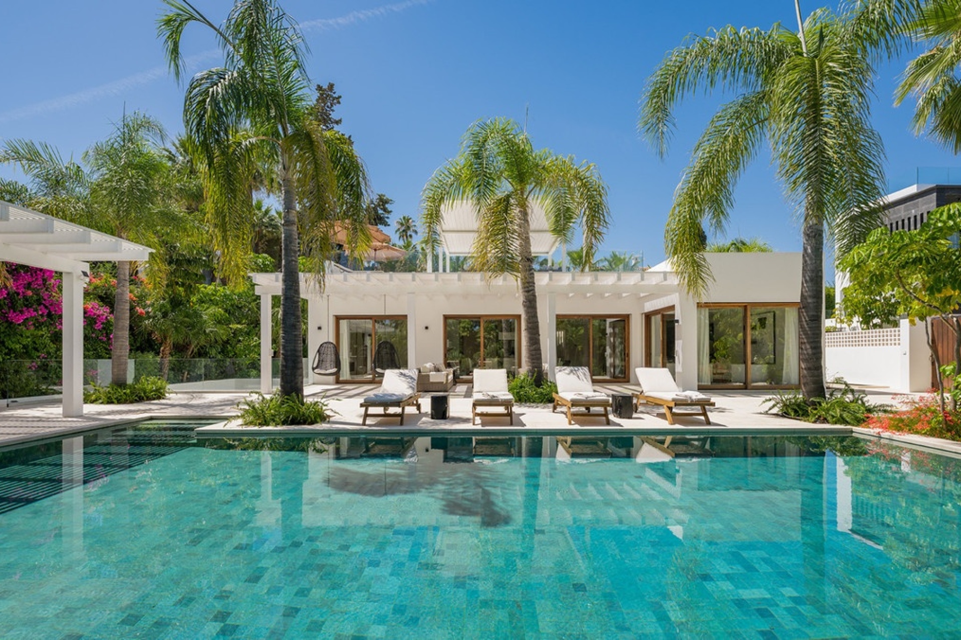 Resale - Villa - Marbella - Las Brisas
