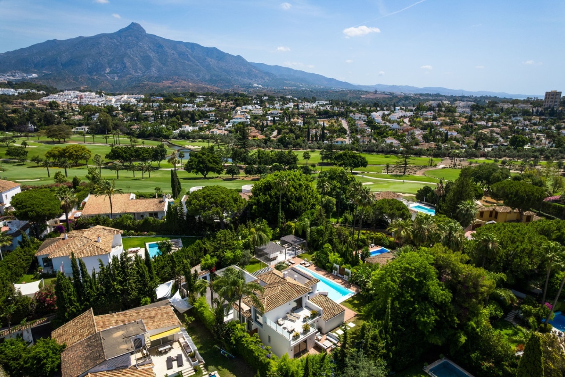 Resale - Villa - Marbella - Las Brisas