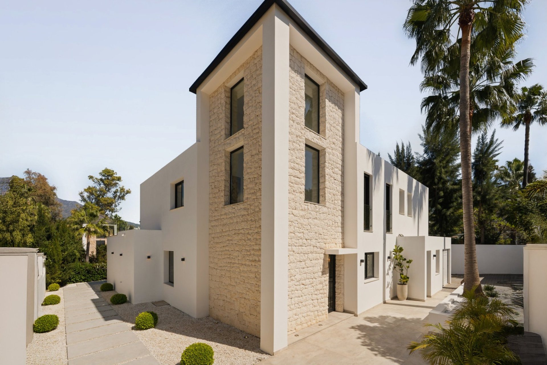 Resale - Villa - Marbella - Las Brisas