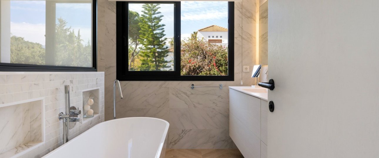 Resale - Villa - Marbella - Las Brisas