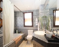 Resale - Villa - Marbella - Las Chapas