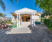 Resale - Villa - Marbella - Las Chapas