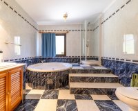 Resale - Villa - Marbella - Las Chapas