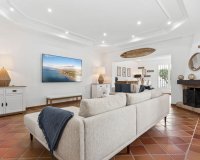 Resale - Villa - Marbella - Las Chapas