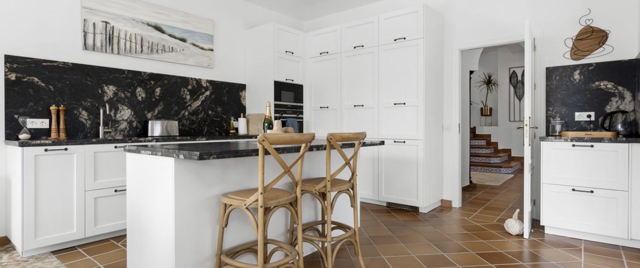 Resale - Villa - Marbella - Las Chapas