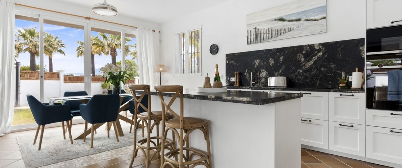 Resale - Villa - Marbella - Las Chapas