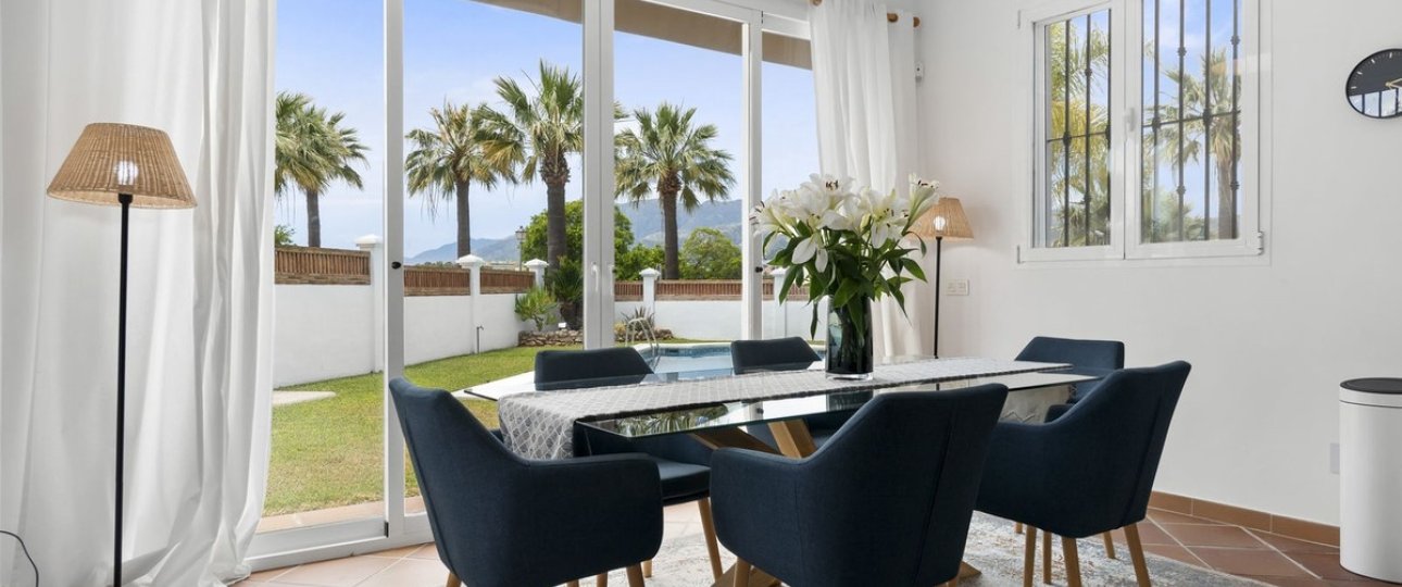 Resale - Villa - Marbella - Las Chapas