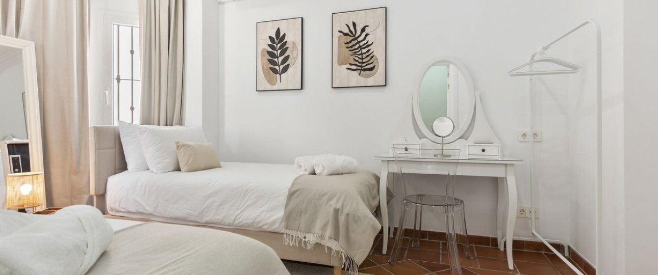 Resale - Villa - Marbella - Las Chapas