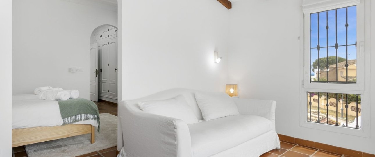 Resale - Villa - Marbella - Las Chapas