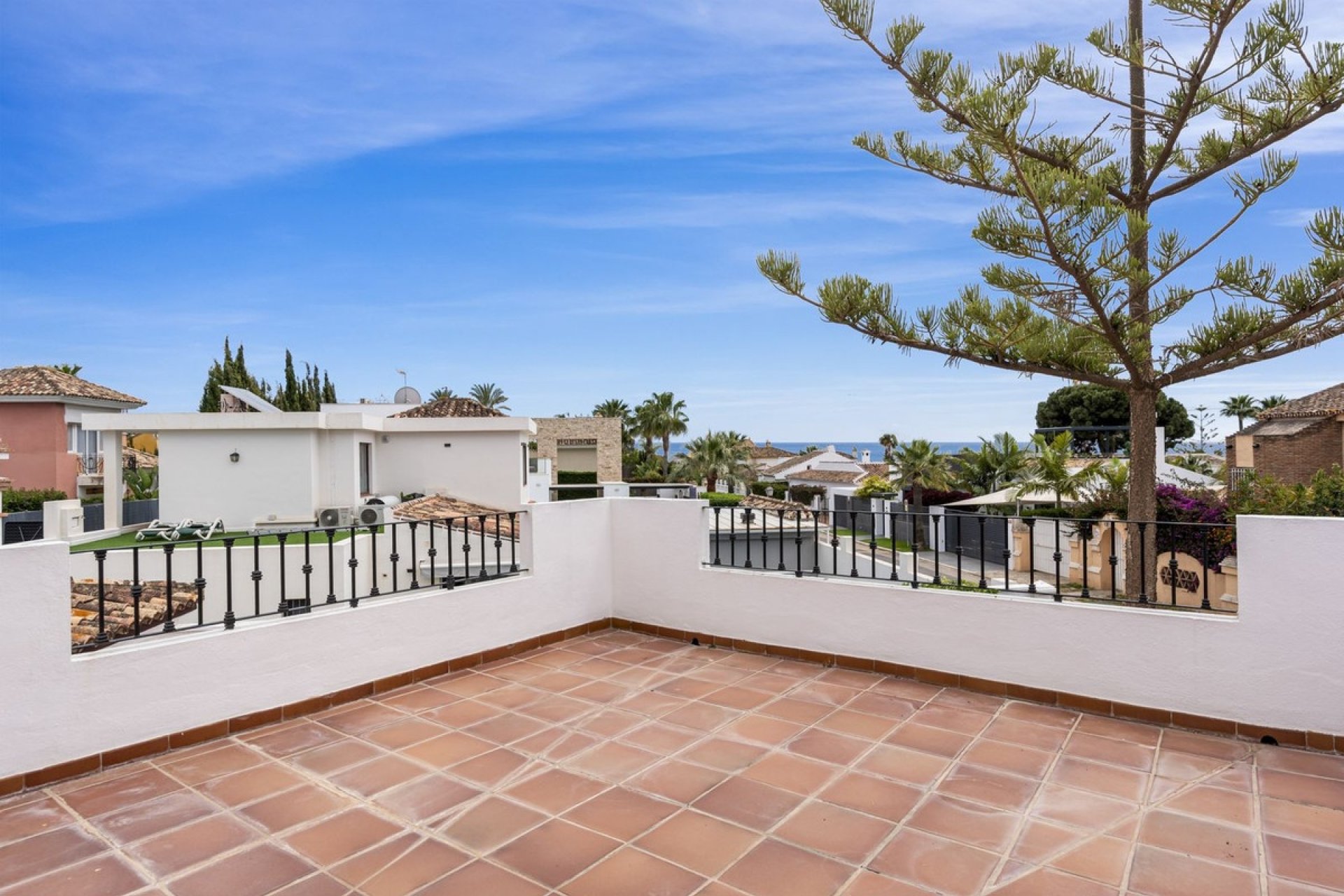 Resale - Villa - Marbella - Las Chapas