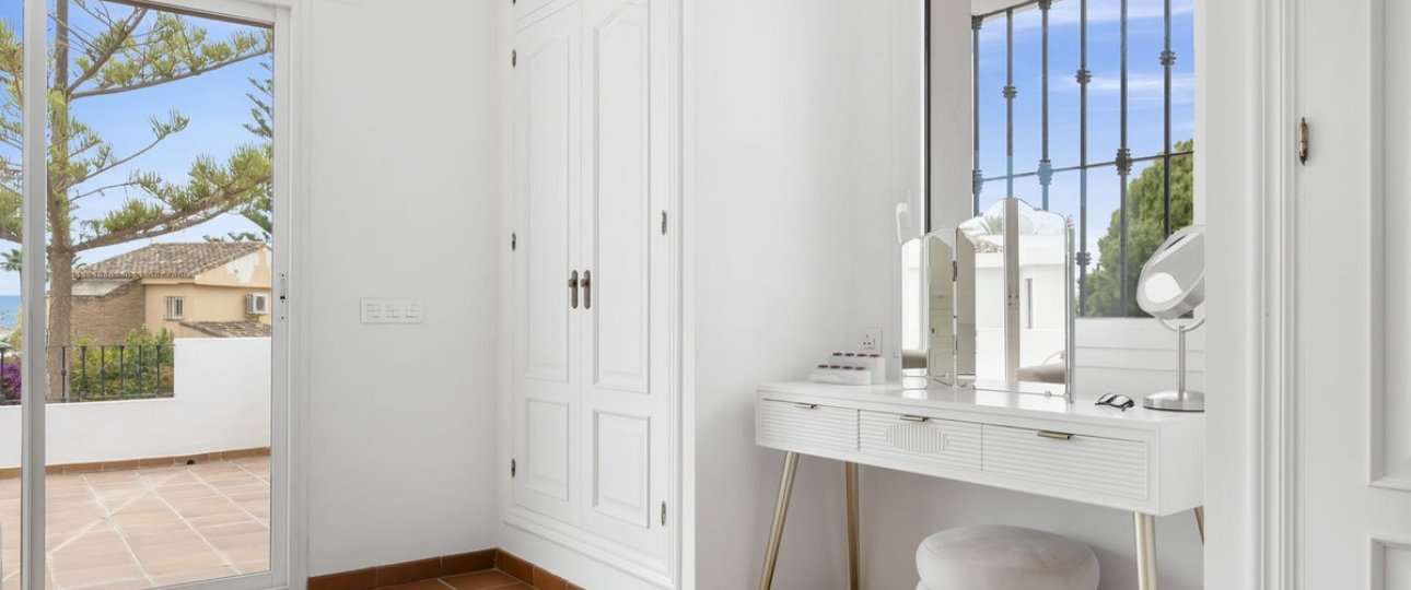 Resale - Villa - Marbella - Las Chapas