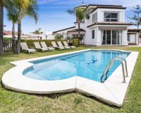 Resale - Villa - Marbella - Las Chapas