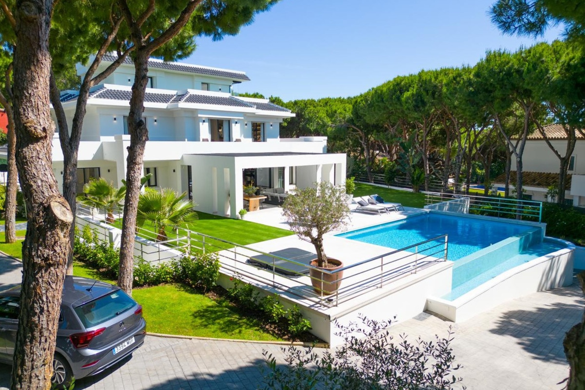 Resale - Villa - Marbella - Las Chapas