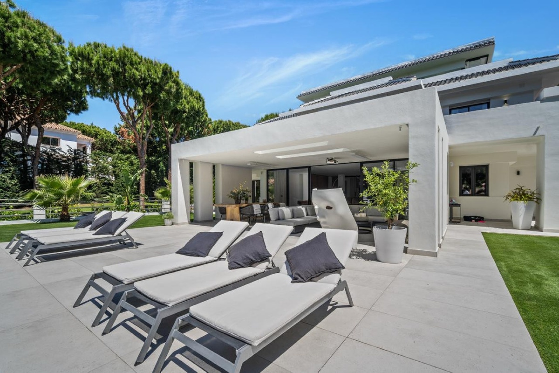 Resale - Villa - Marbella - Las Chapas