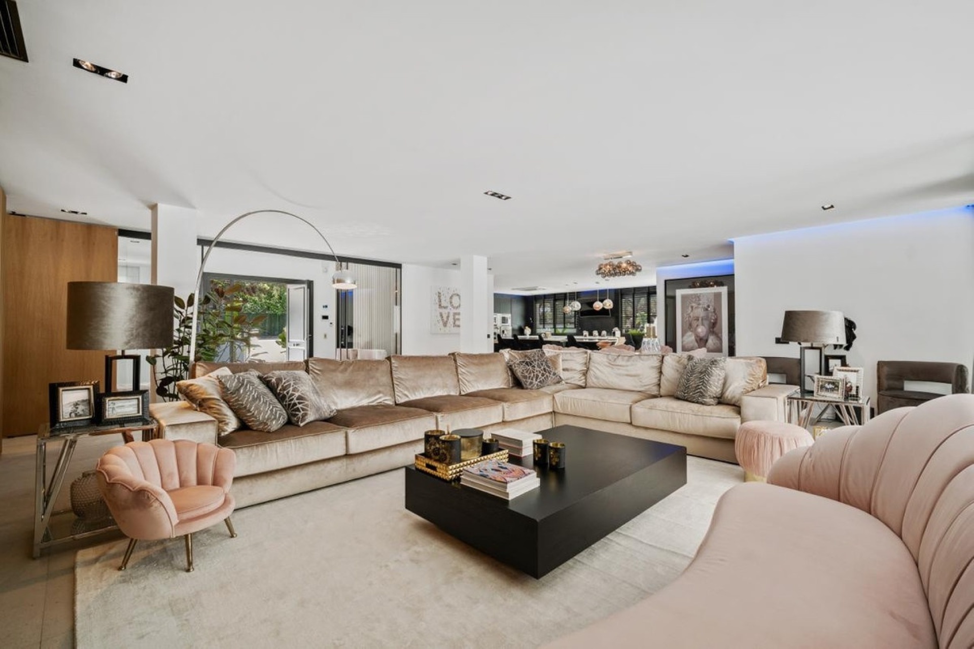 Resale - Villa - Marbella - Las Chapas