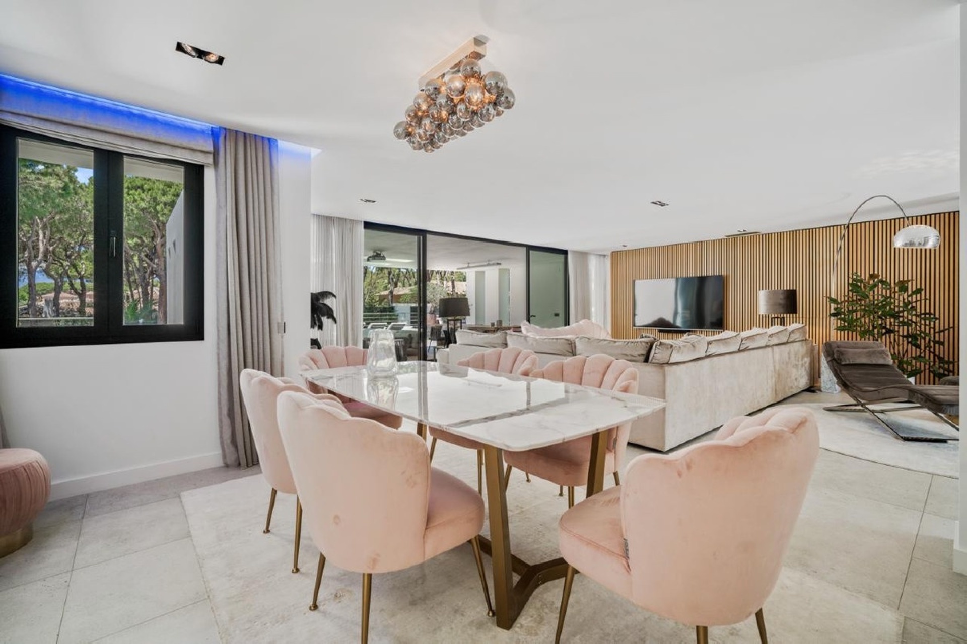 Resale - Villa - Marbella - Las Chapas