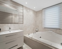 Resale - Villa - Marbella - Las Chapas