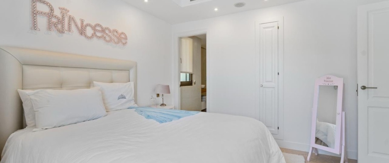 Resale - Villa - Marbella - Las Chapas