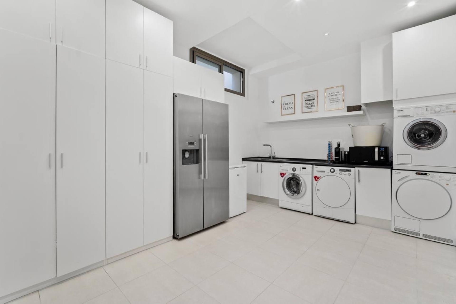 Resale - Villa - Marbella - Las Chapas