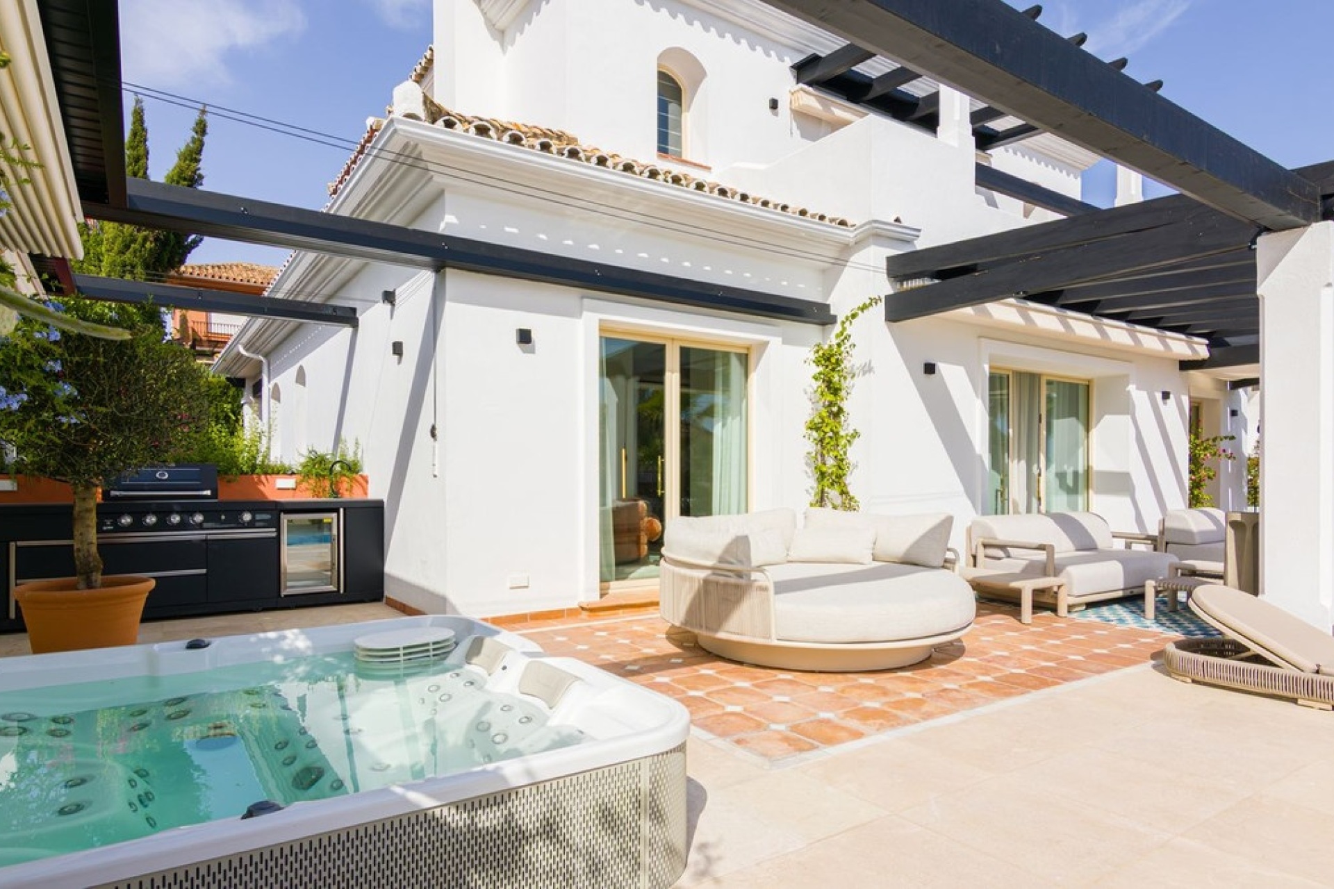 Resale - Villa - Marbella - Las Chapas