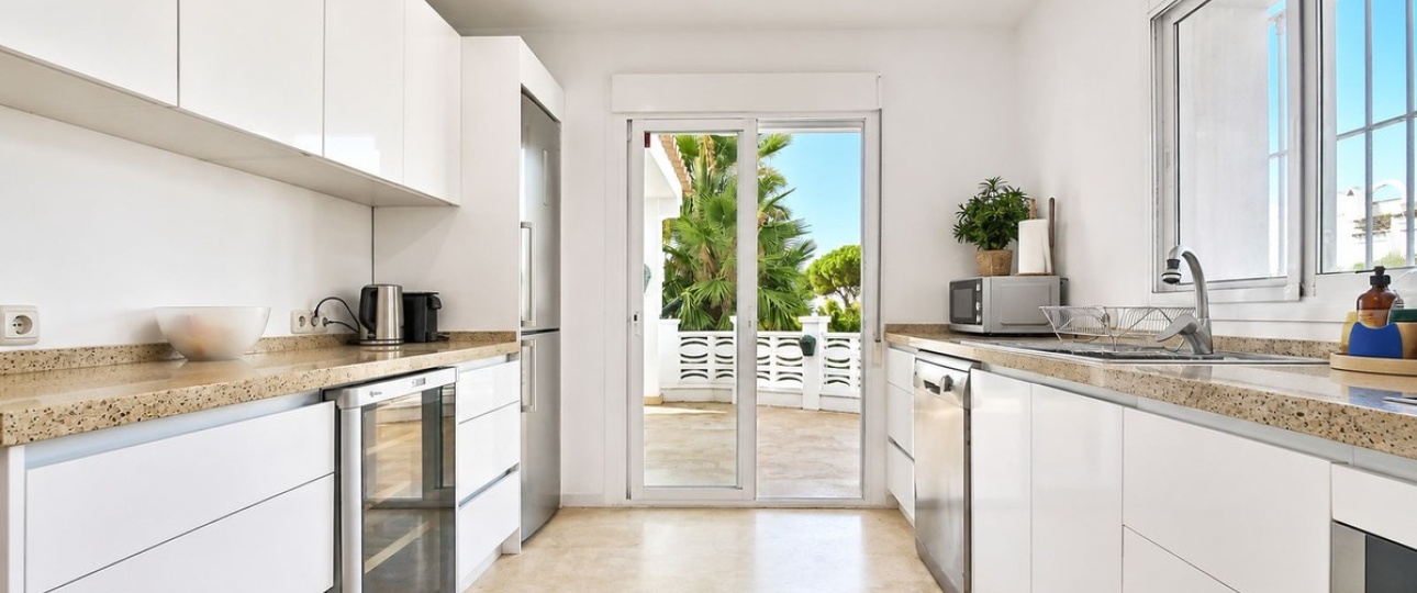 Resale - Villa - Marbella - Las Chapas