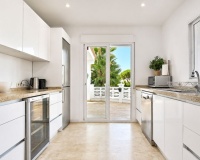 Resale - Villa - Marbella - Las Chapas