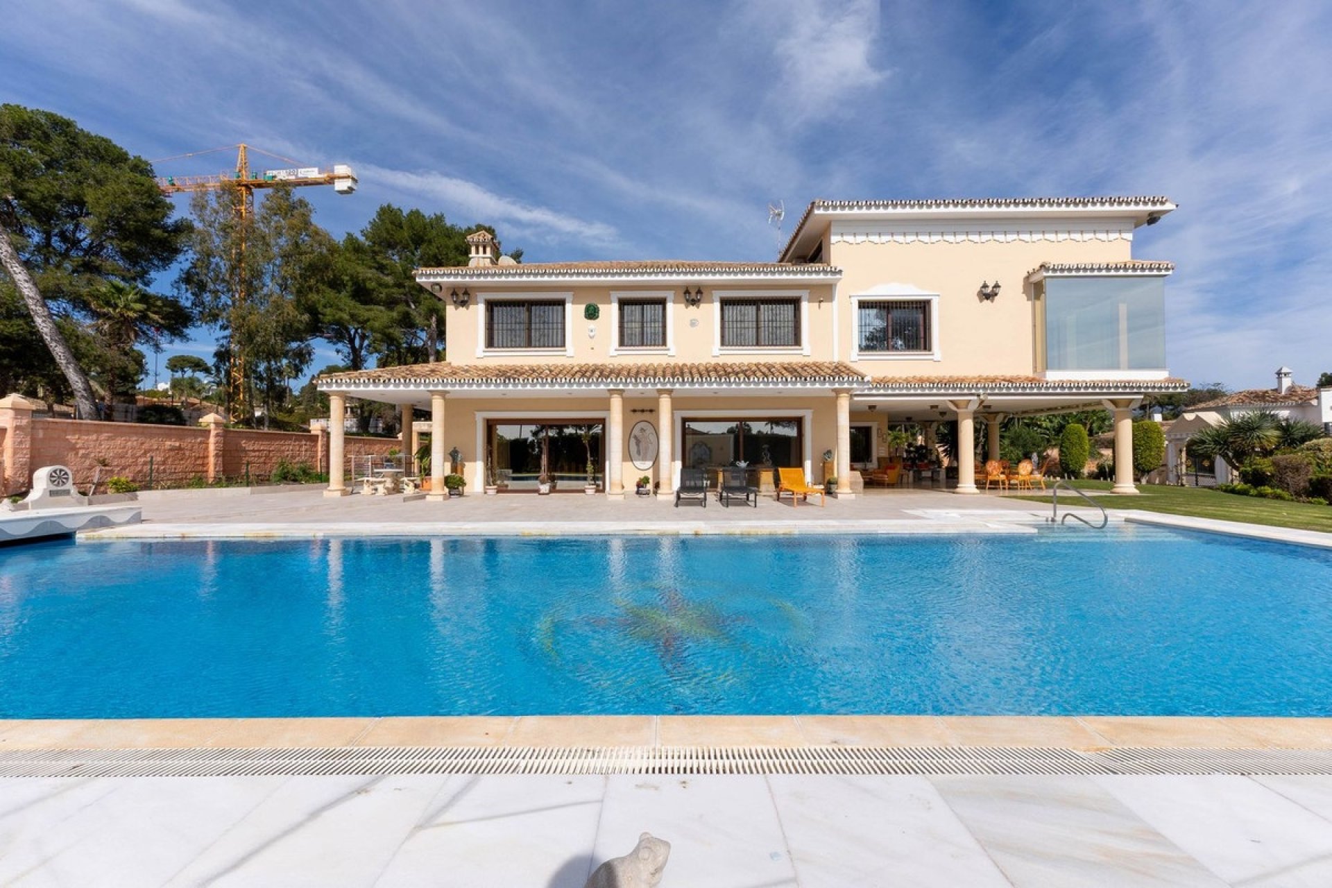 Resale - Villa - Marbella - Los Monteros