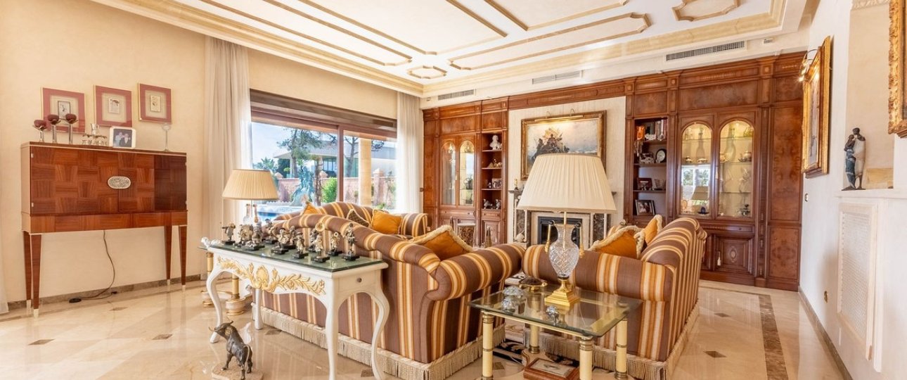 Resale - Villa - Marbella - Los Monteros