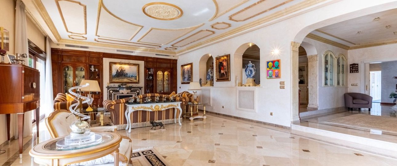 Resale - Villa - Marbella - Los Monteros