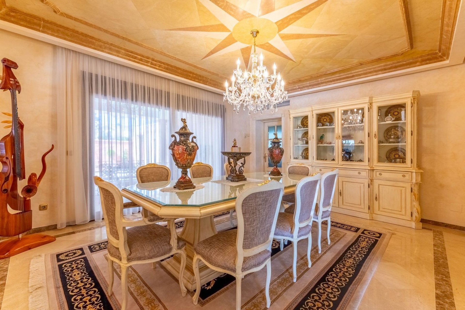 Resale - Villa - Marbella - Los Monteros