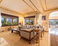 Resale - Villa - Marbella - Los Monteros