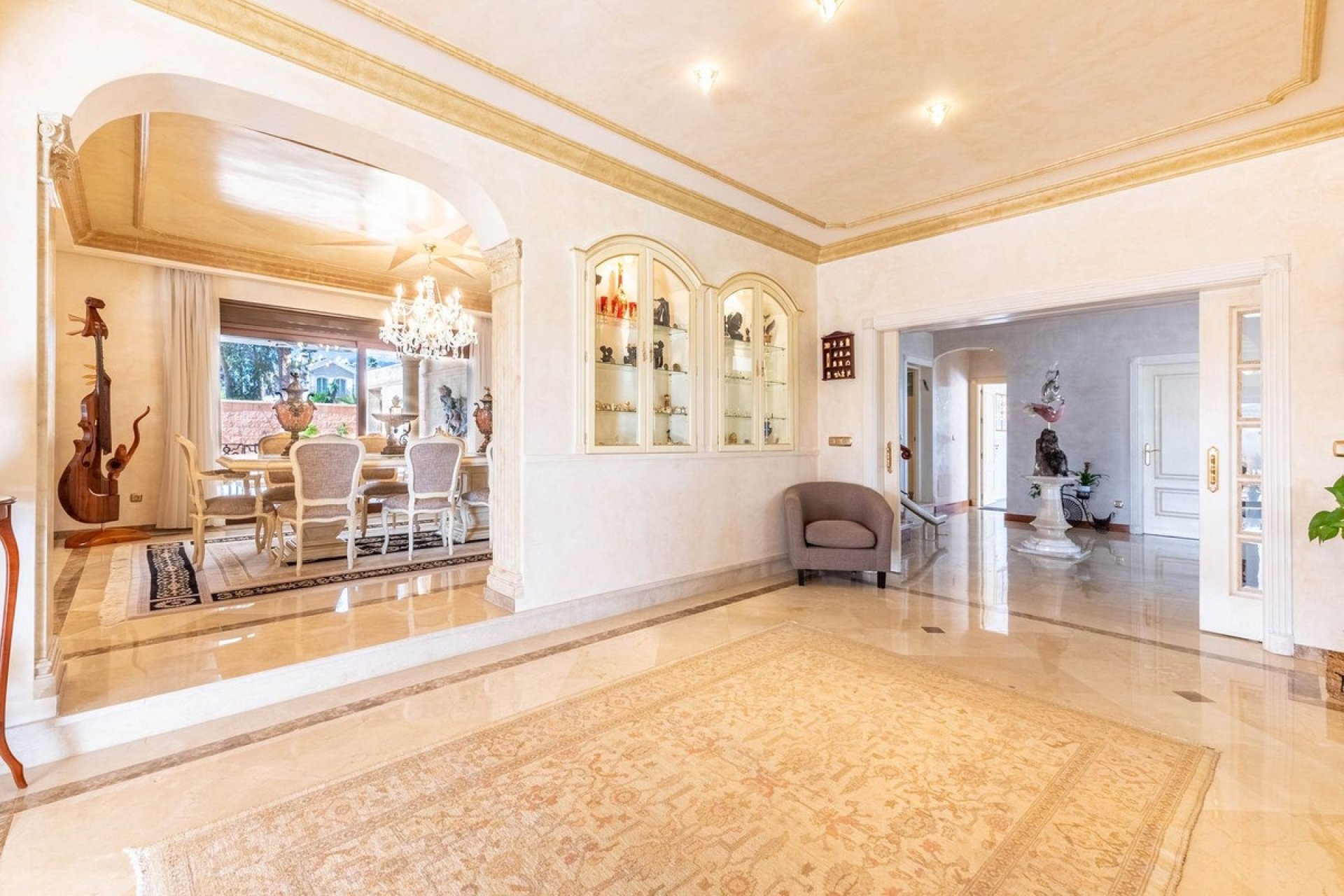 Resale - Villa - Marbella - Los Monteros