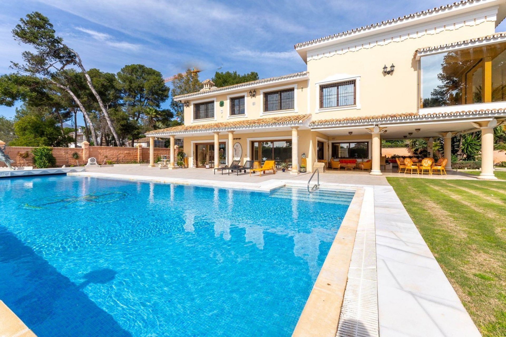 Resale - Villa - Marbella - Los Monteros