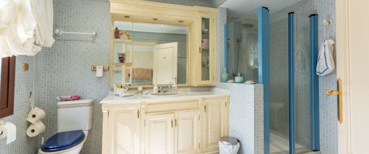 Resale - Villa - Marbella - Los Monteros