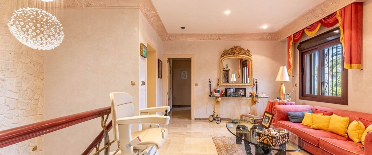 Resale - Villa - Marbella - Los Monteros