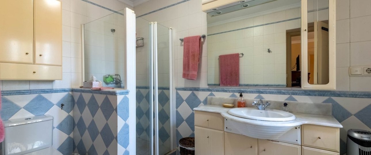 Resale - Villa - Marbella - Los Monteros