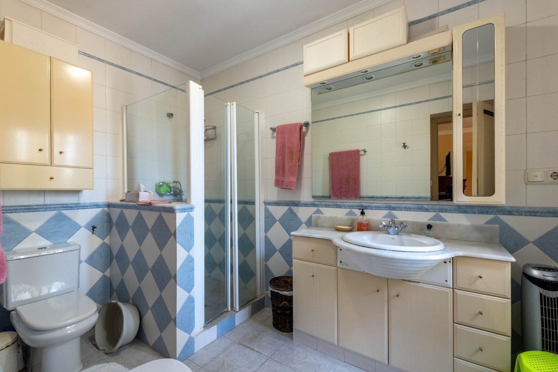 Resale - Villa - Marbella - Los Monteros