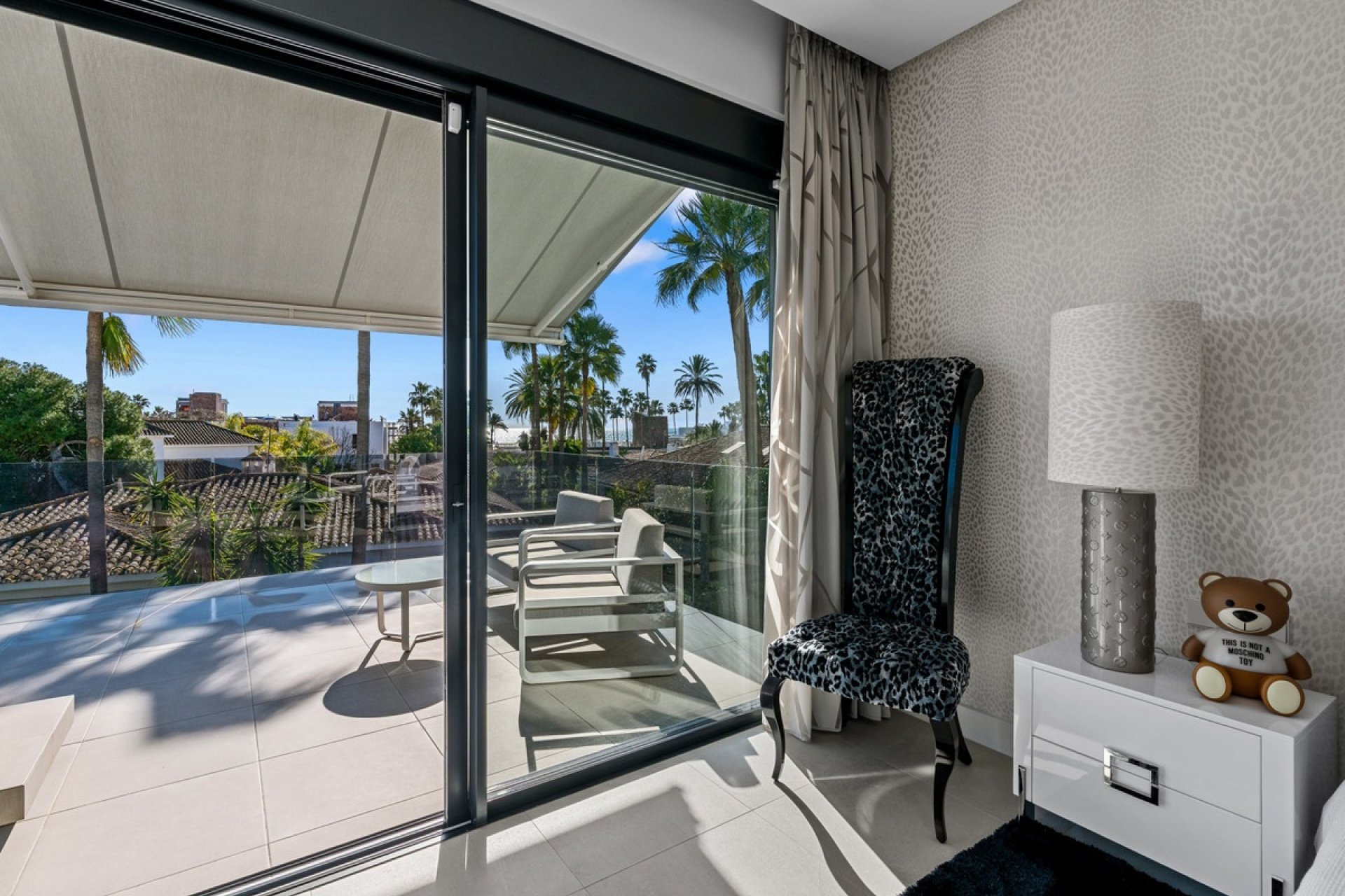 Resale - Villa - Marbella - Los Monteros