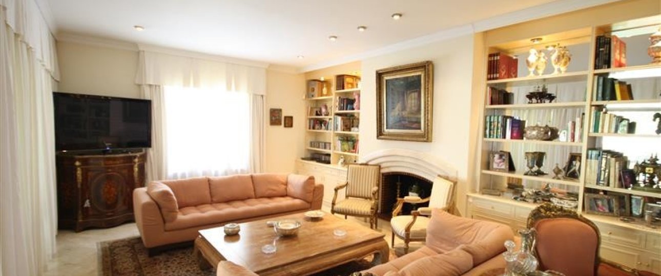 Resale - Villa - Marbella - Los Monteros