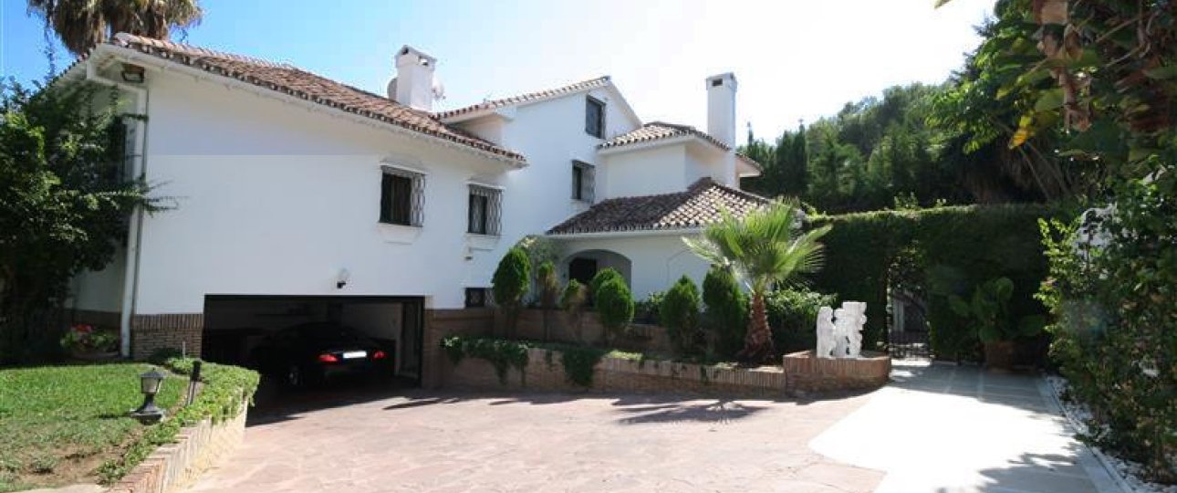 Resale - Villa - Marbella - Los Monteros