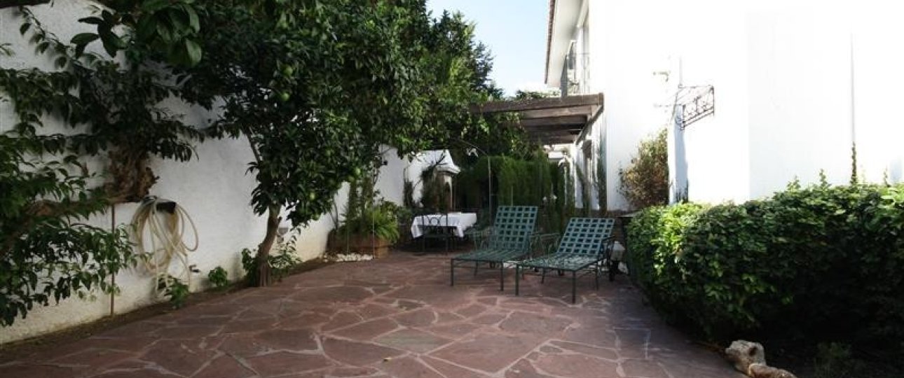 Resale - Villa - Marbella - Los Monteros