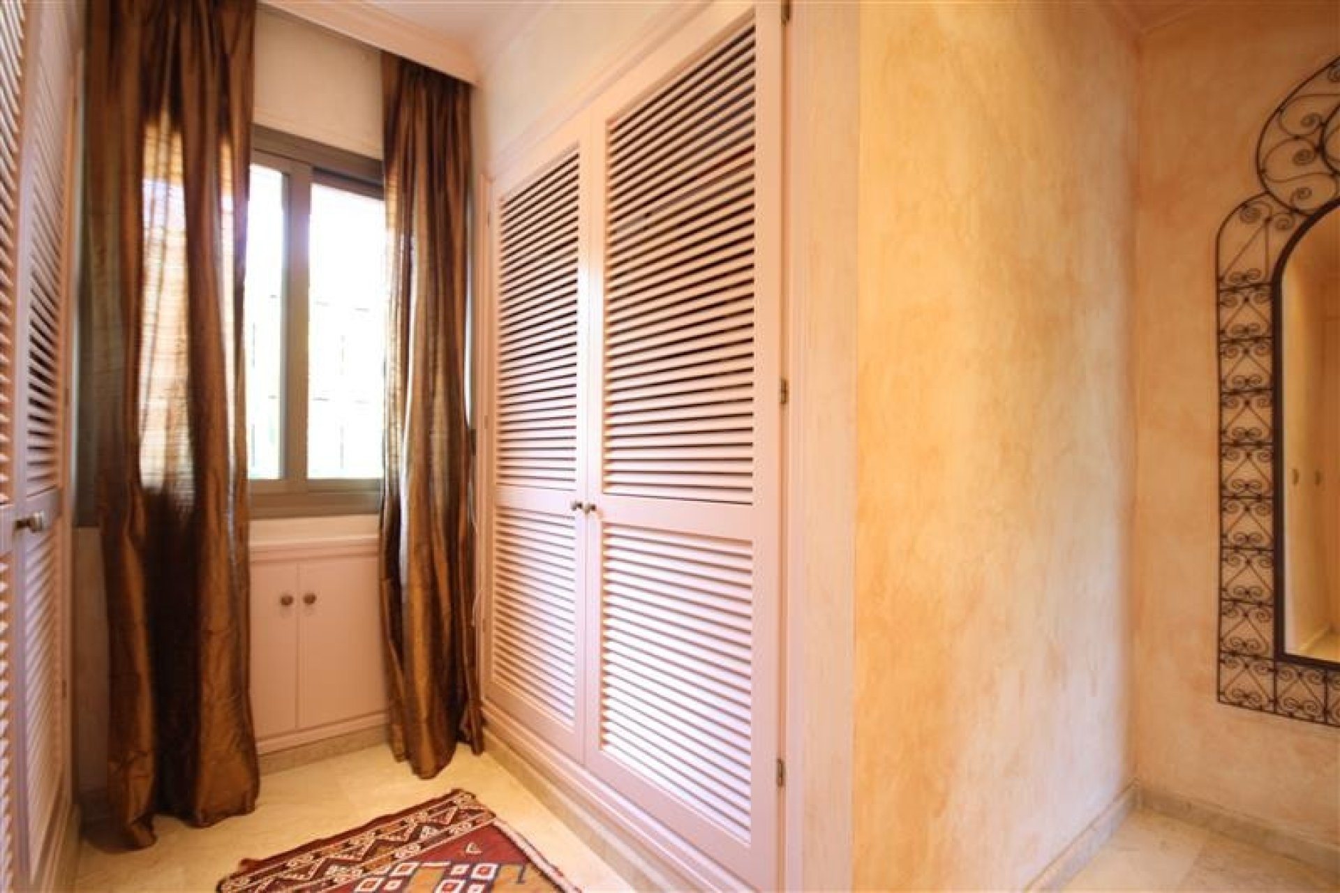 Resale - Villa - Marbella - Los Monteros