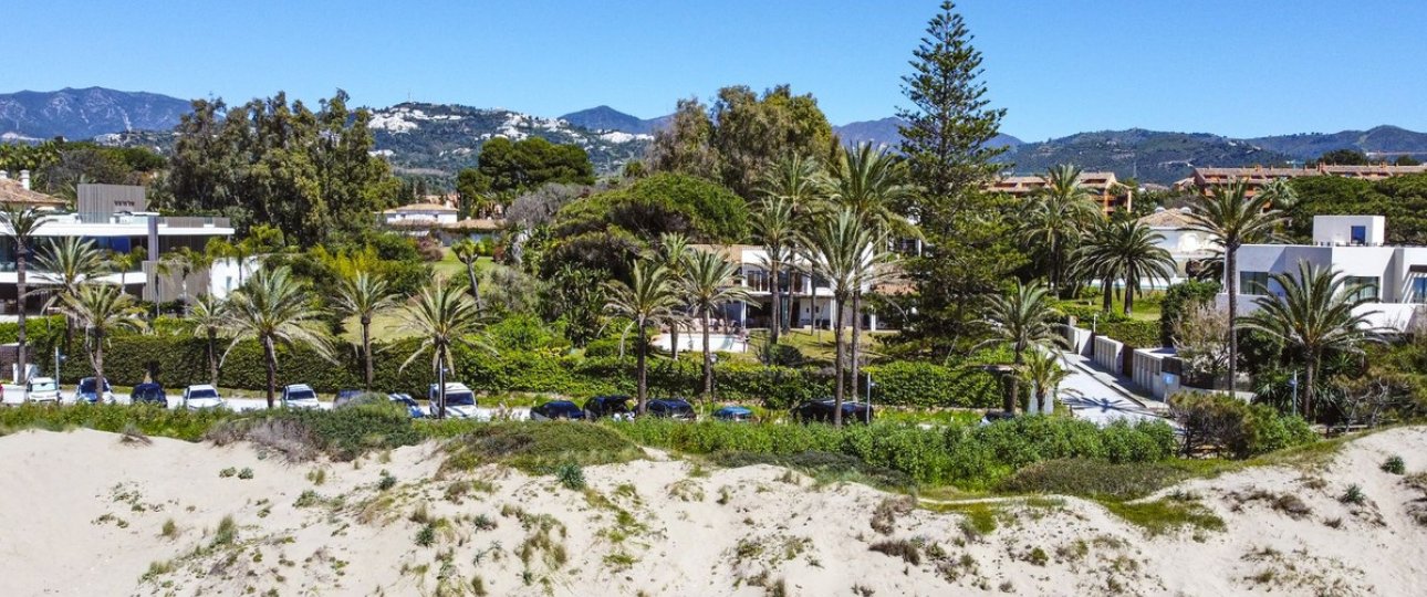 Resale - Villa - Marbella - Los Monteros