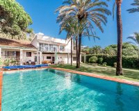 Resale - Villa - Marbella - Los Monteros